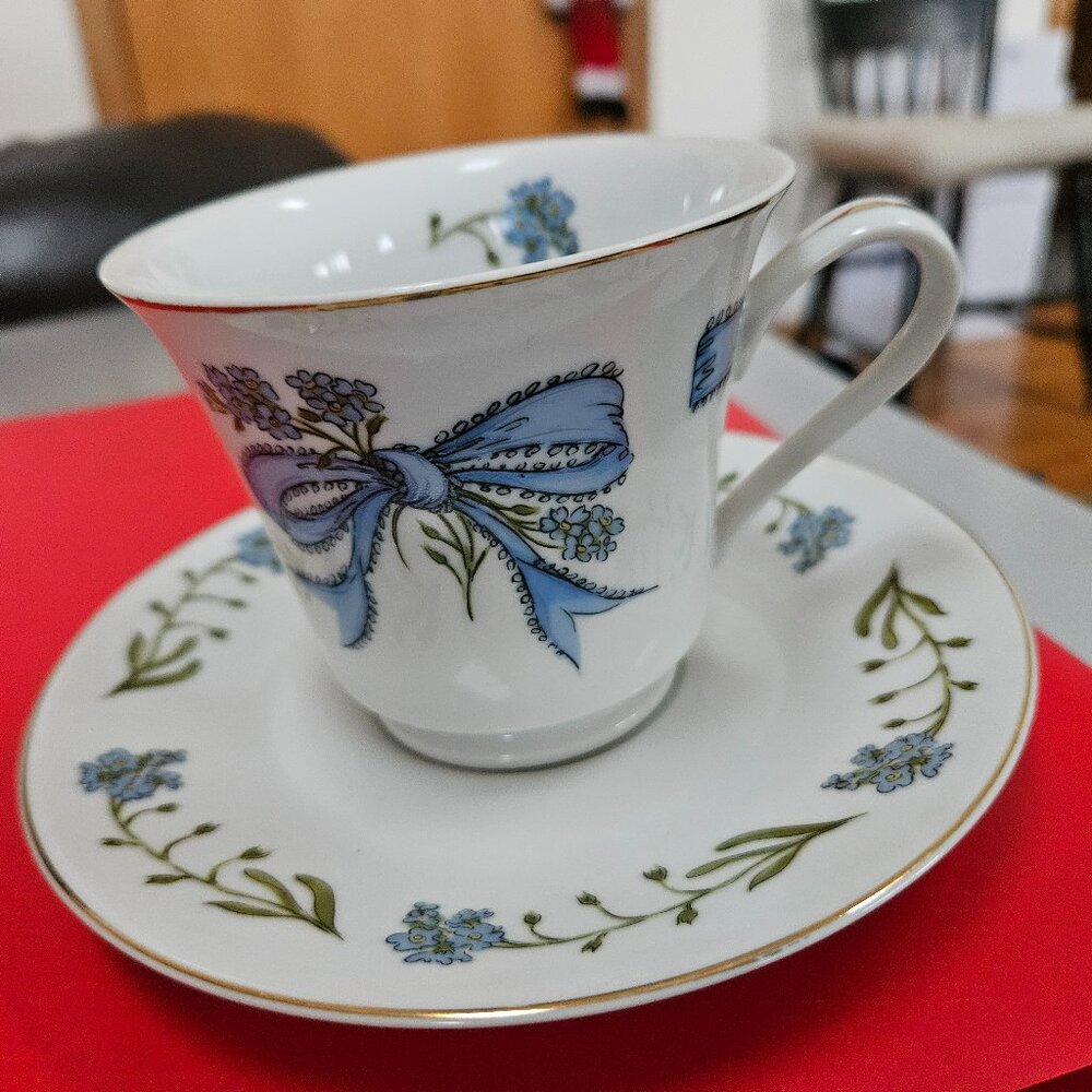 forget me not and ribbons 1980 Enesco by Mary Mugg